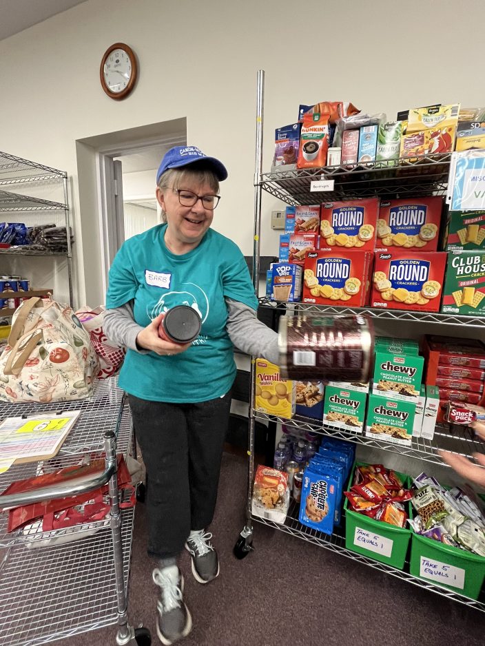 St. John XXIII Interfaith Pantry provides lifeline to local families - Vimarsana News