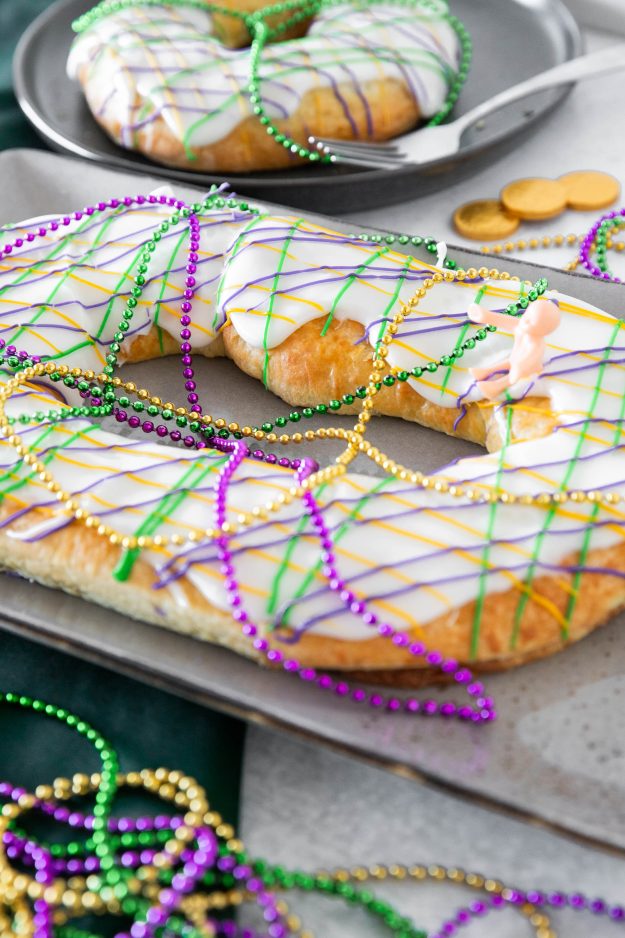'It's a Mardi Gras thing': Local shops bake up King cakes for Fat Tuesday - Vimarsana News