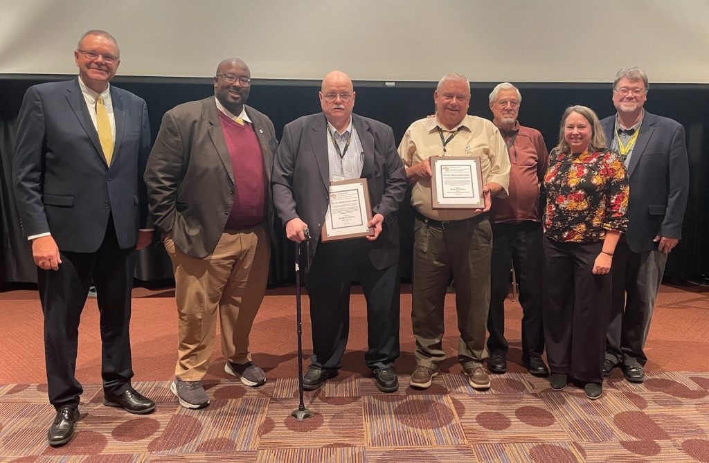 Two Fayette volunteers receive award for emergency preparedness - Vimarsana News