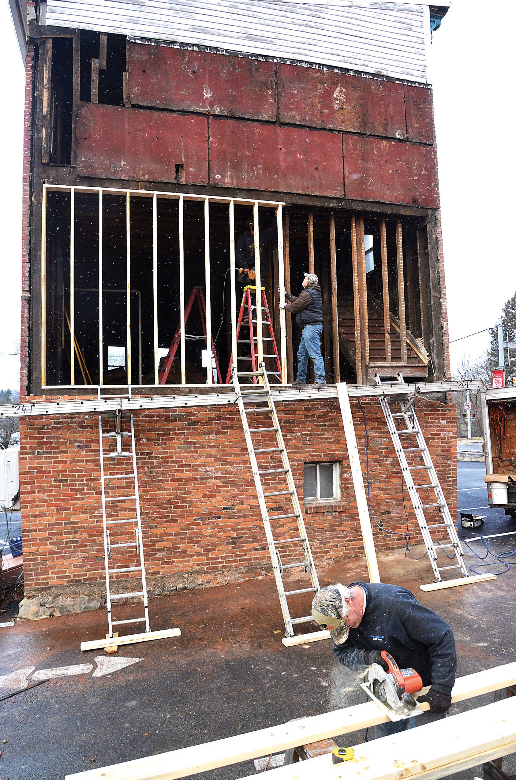 Falling bricks close Luigetta’s Restaurant News, Sports, Jobs