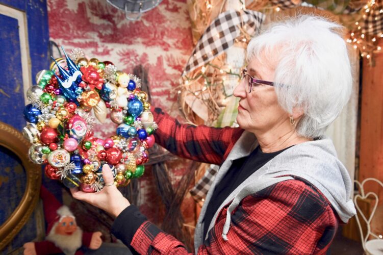 Holiday greenery — Christmas a top holiday for many floral businesses | News, Sports, Jobs - Vimarsana News