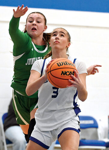 Williamsburg turns it up against Juniata Valley