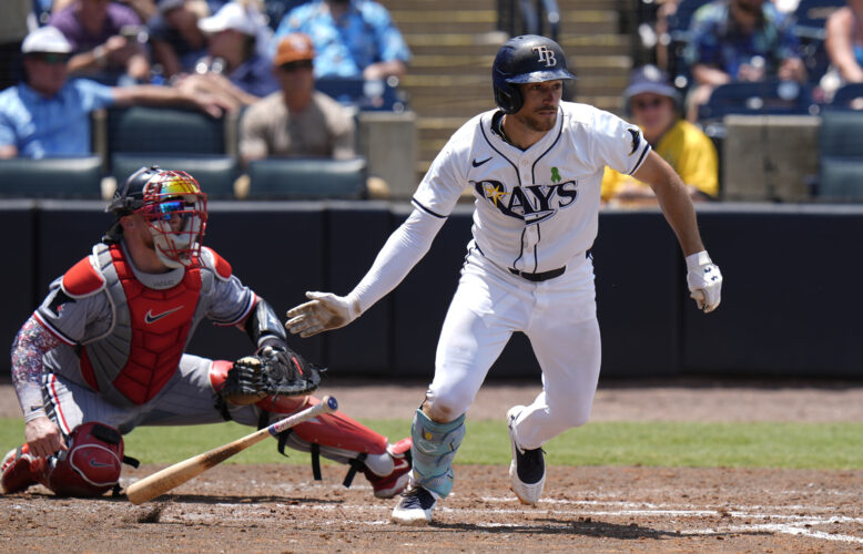 Pirates get veteran second baseman Lowe in three-team trade