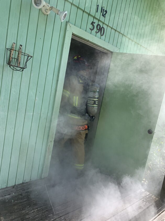 Island firefighters undergo training at theater, housing facility | News, Sports, Jobs - SANIBEL-CAPTIVA - Vimarsana News