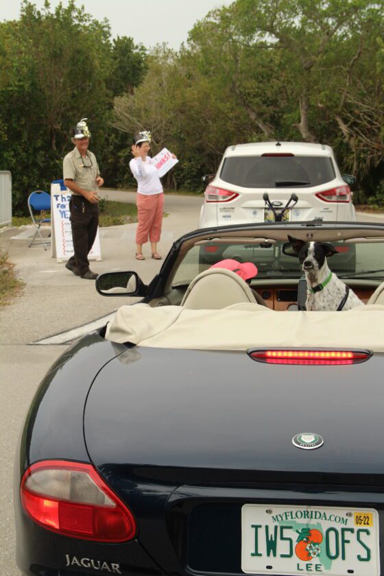 Refuge appreciates volunteers with drive-through awards event | News, Sports, Jobs - SANIBEL-CAPTIVA - Vimarsana News