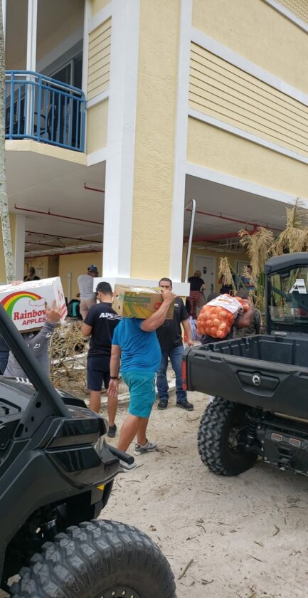 'Tween Waters welcomes disaster recovery, restoration team | News, Sports, Jobs - SANIBEL-CAPTIVA - Vimarsana News