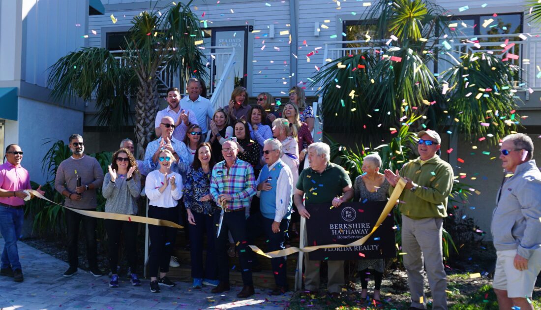 Chamber celebrates real estate office reopening | News, Sports, Jobs - SANIBEL-CAPTIVA - Island Reporter, Islander and Current - Vimarsana News