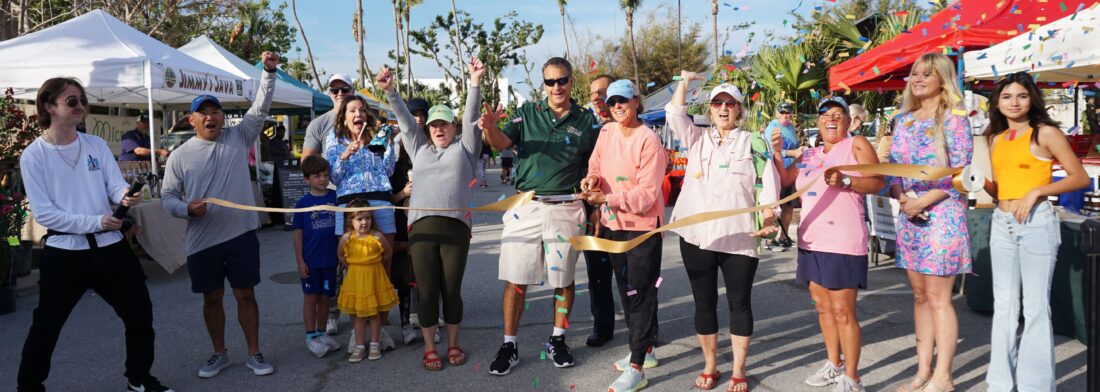 Chamber celebrates farmers market reopening, 15 years | News, Sports, Jobs - SANIBEL-CAPTIVA - Vimarsana News