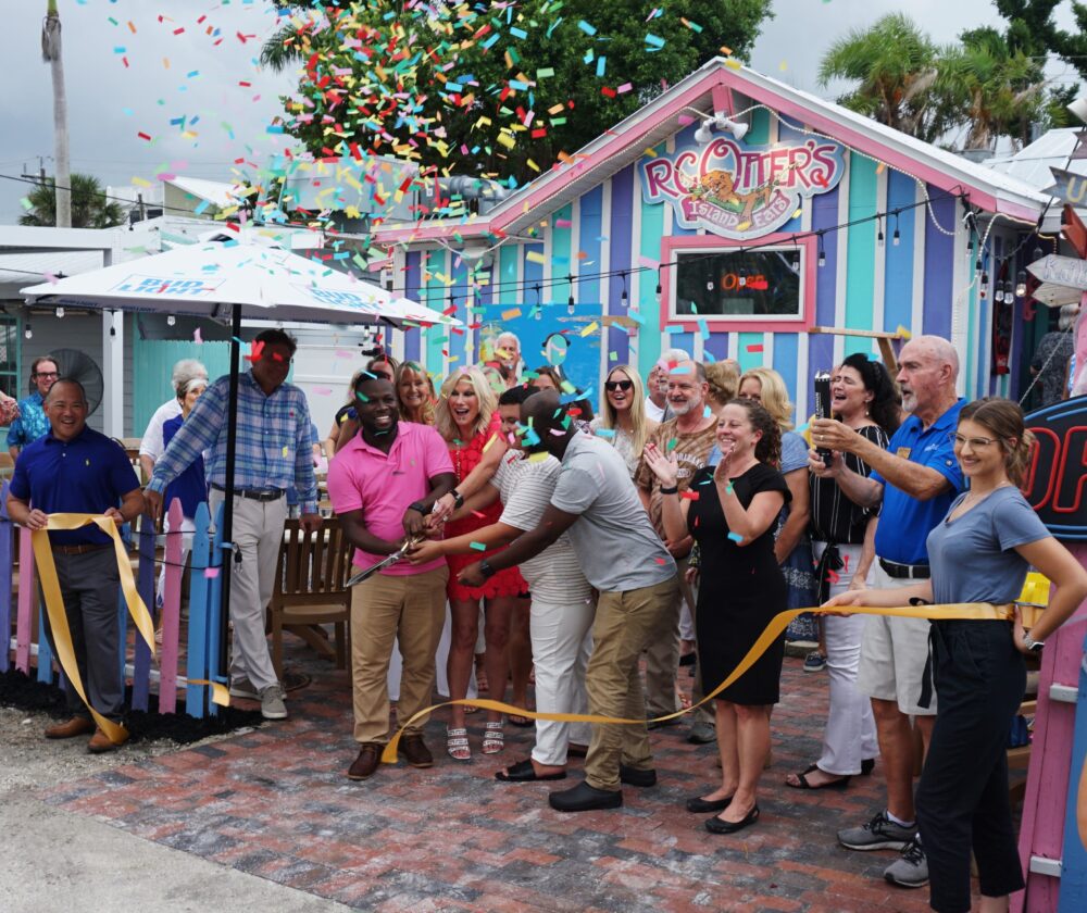 Chamber ribbon-cutting marks RC Otter's reopening | News, Sports, Jobs - SANIBEL-CAPTIVA - Island Reporter, Islander and Current - Vimarsana News