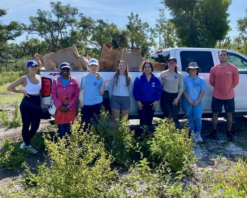FGCU cleanup crew returns to refuge | News, Sports, Jobs - SANIBEL-CAPTIVA - Island Reporter, Islander and Current - Vimarsana News