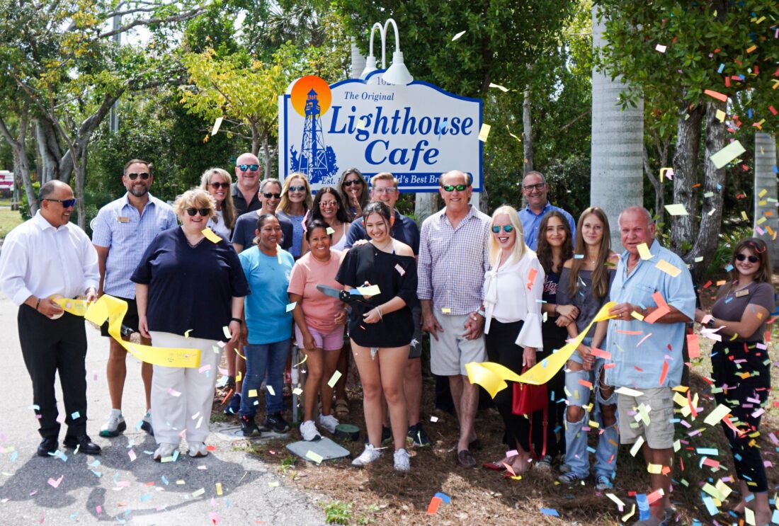 Chamber joins Lighthouse Cafe for ribbon-cutting | News, Sports, Jobs - SANIBEL-CAPTIVA - Island Reporter, Islander and Current - Vimarsana News