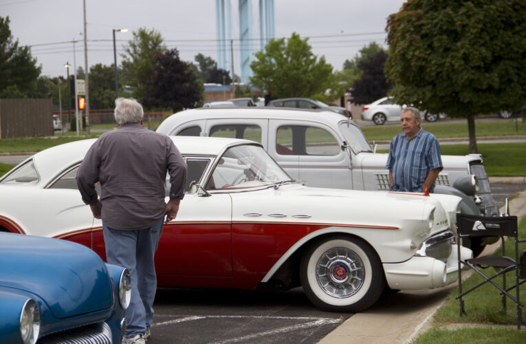 Summer brings out classic car owners | News, Sports, Jobs - Vimarsana News
