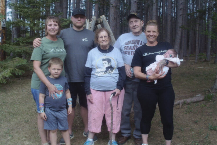 Five generations of Zar family gather | News, Sports, Jobs - Vimarsana News
