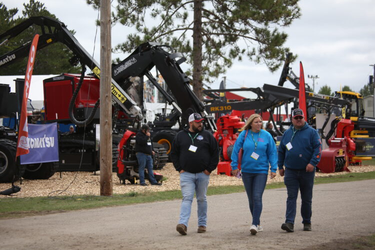 Logging expo continues today at fairgrounds | News, Sports, Jobs - Vimarsana News
