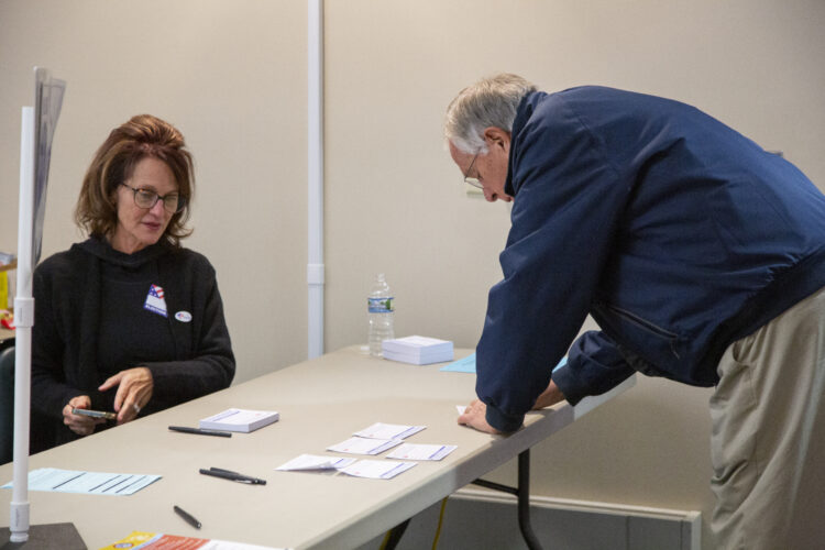 Incumbents retain seats in city elections | News, Sports, Jobs - Vimarsana News