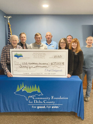 St. Francis Hospital cancer clinic gets $25,000 donation | News, Sports, Jobs - Vimarsana News