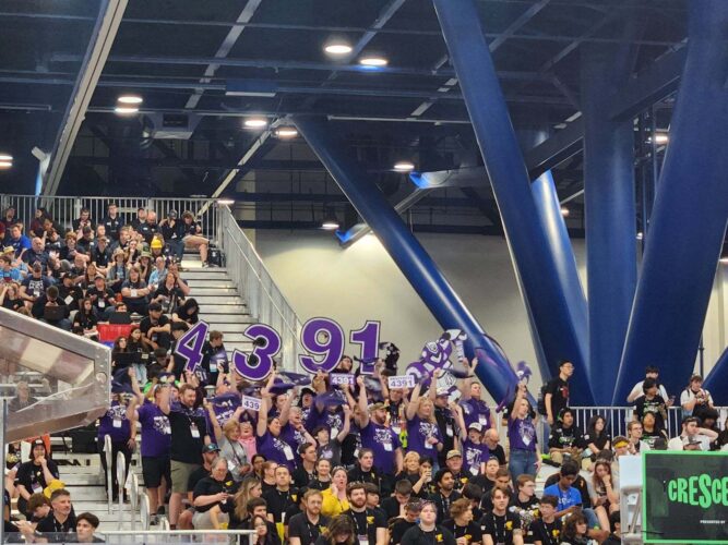 Gladstone BraveBots robotics team takes part in world competition in Houston | News, Sports, Jobs - Vimarsana News