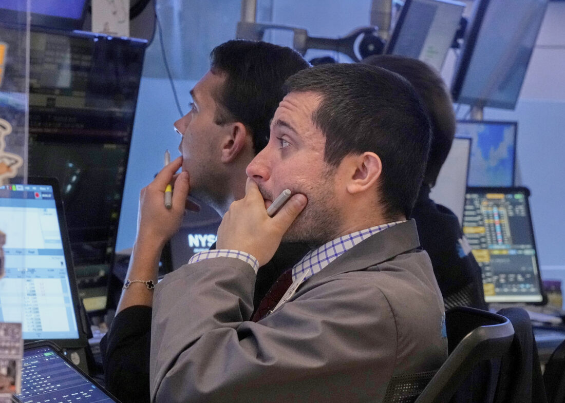 Stocks wobble as Wall Street wrangles over job market