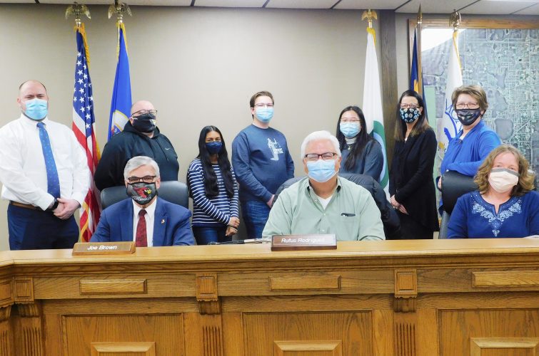 School board shares experience | News, Sports, Jobs - Vimarsana News
