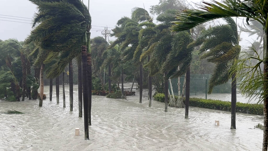 Lee County braces for Tropical Storm Nicole, potential hurricane | News, Sports, Jobs - FORT MYERS - Vimarsana News