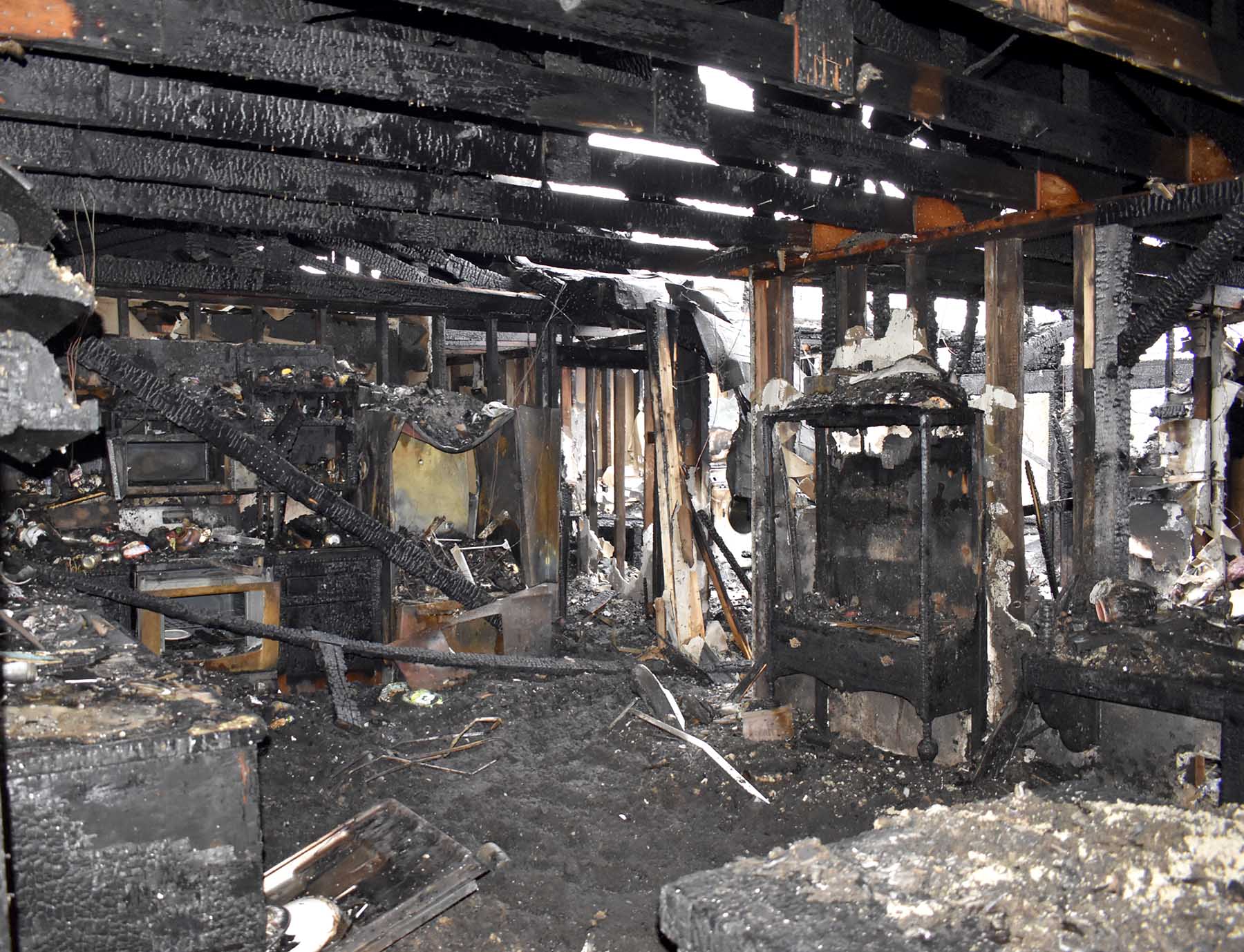 Fire destroys Eagle Grove family’s home Wednesday News, Sports, Jobs