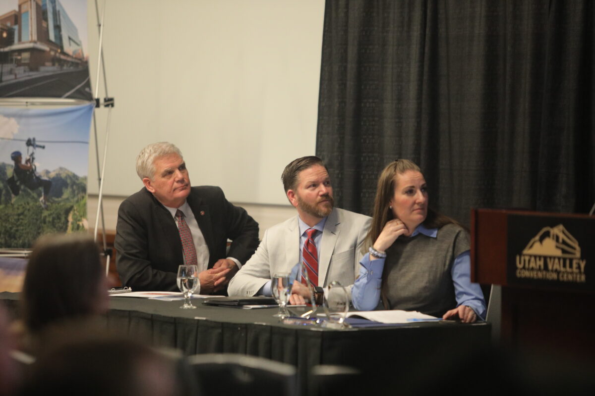 Utah County Commission preparing to hire administrator for body | News, Sports, Jobs - Vimarsana News