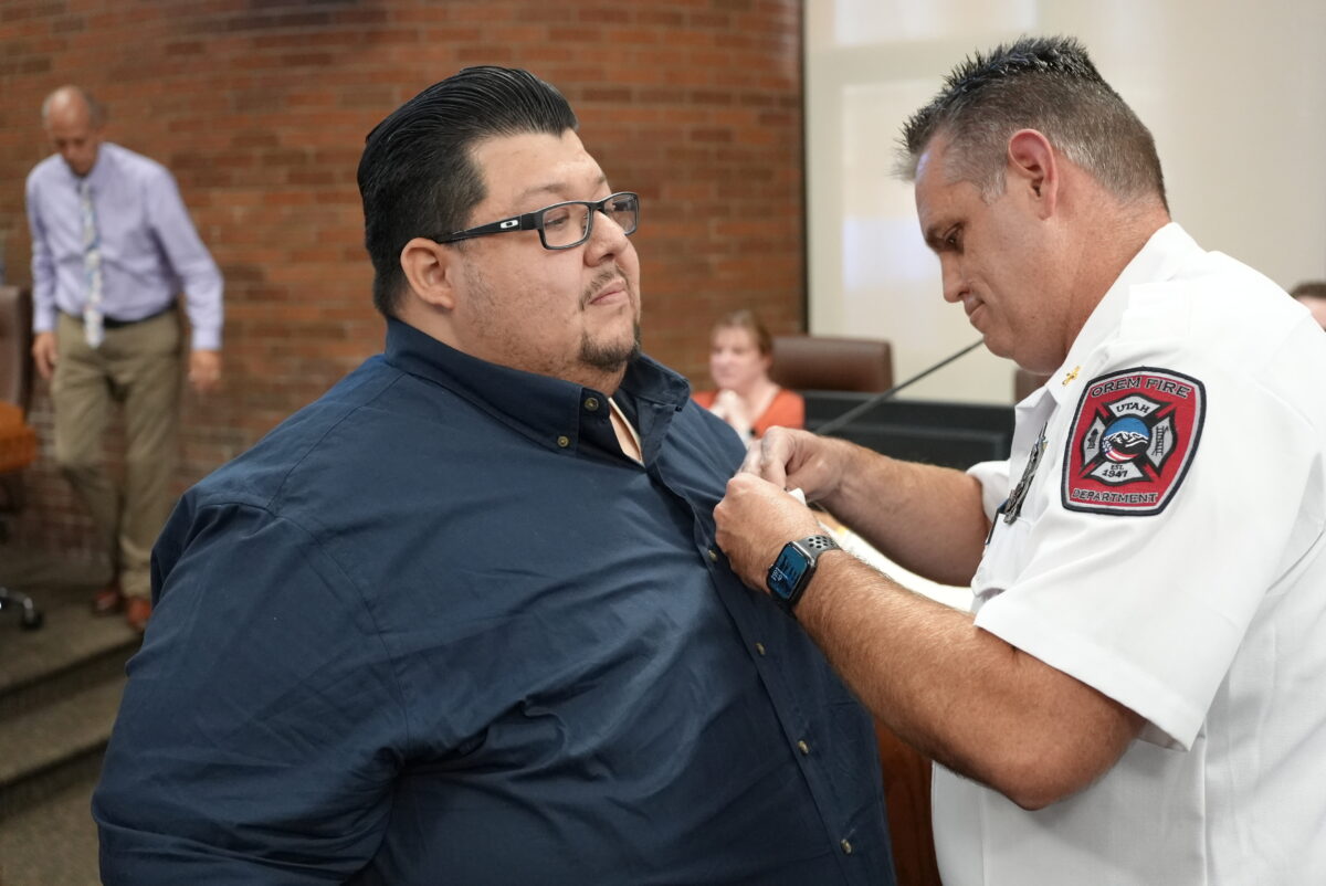 Orem man gets highest civilian award for saving city worker's life | News, Sports, Jobs - Vimarsana News