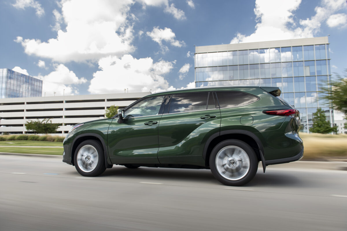Sunday Drive: 2023 Toyota Highlander Limited a benchmark of versatility, comfort and performance | News, Sports, Jobs - Vimarsana News