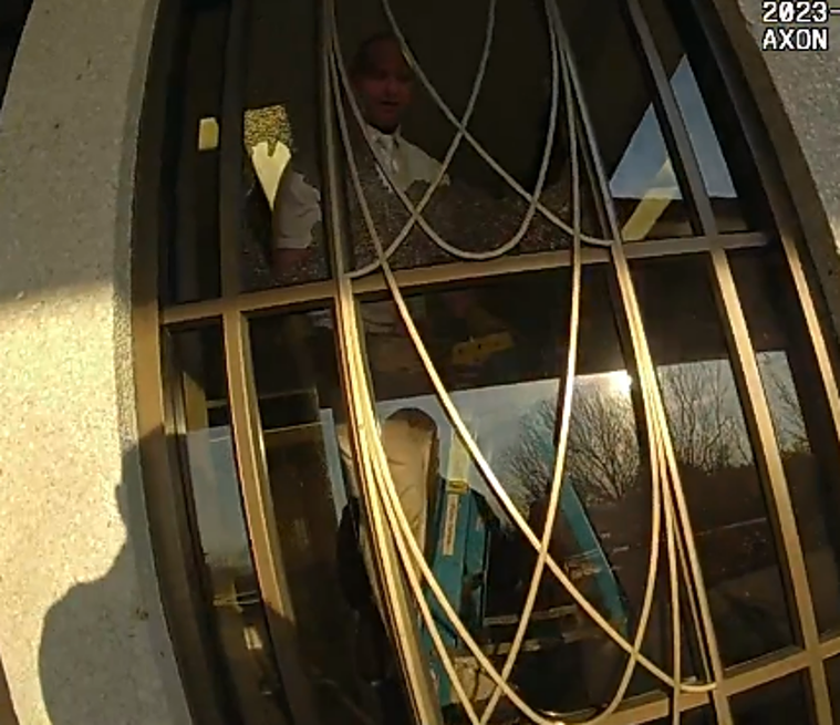 Man arrested for allegedly smashing the windows of Provo temple | News, Sports, Jobs - Vimarsana News