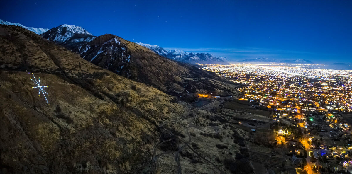 Tales From Utah Valley: Christmas light display returns to Pleasant Grove mountainside | News, Sports, Jobs - Vimarsana News