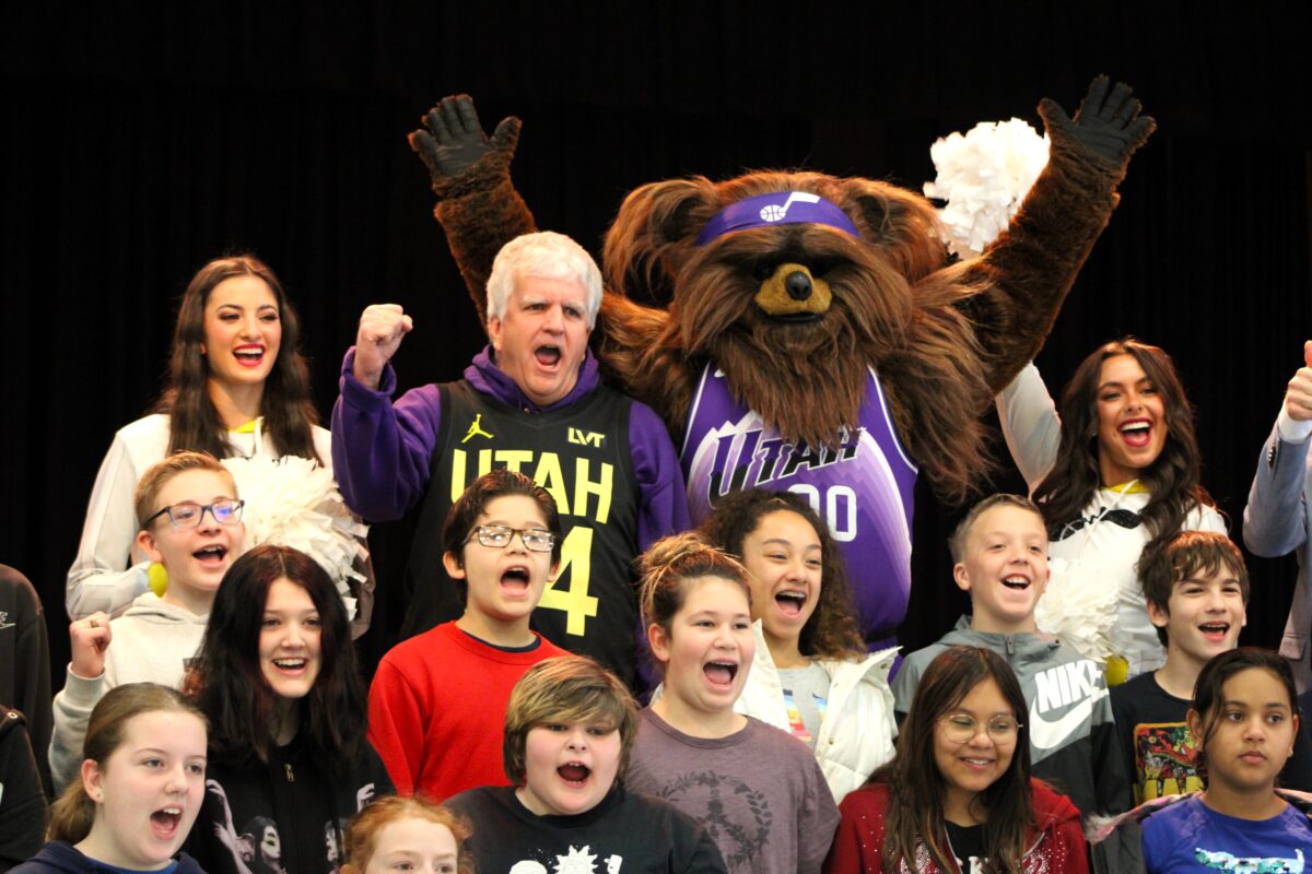 Orem teacher, 'massive Jazz fan' receives Most Valuable Educator award from NBA team | News, Sports, Jobs - Vimarsana News