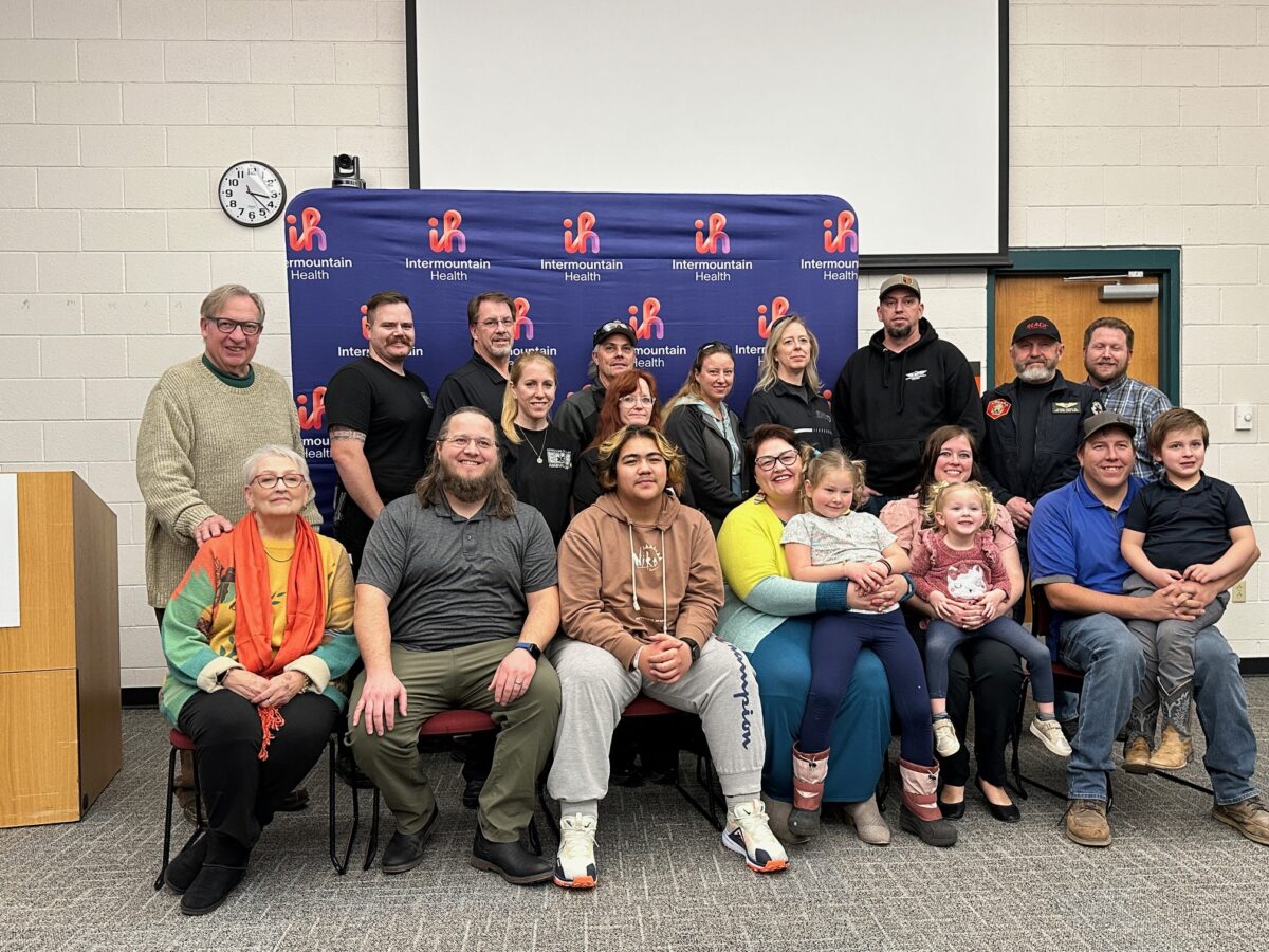 First responders honored with special challenge coin | News, Sports, Jobs - Vimarsana News