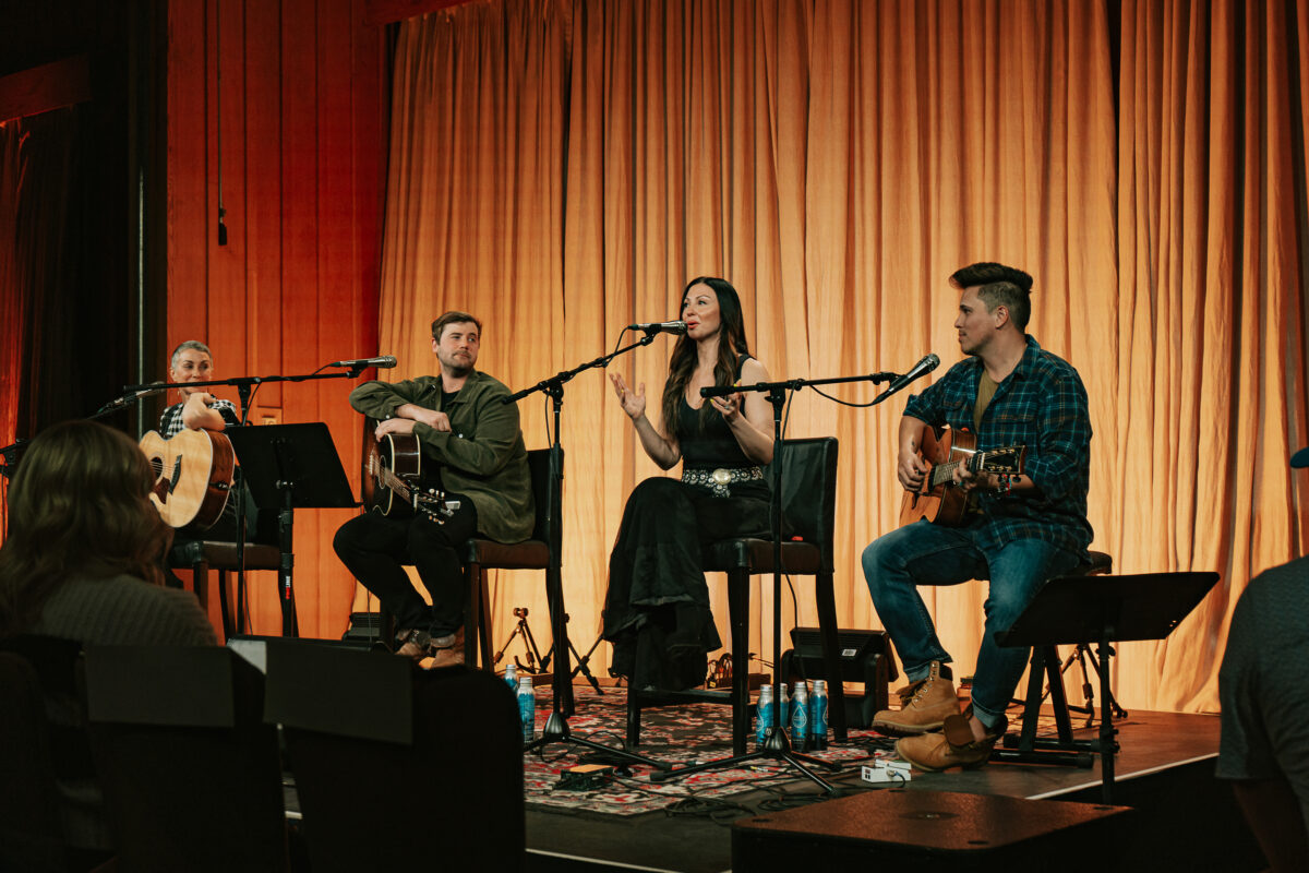 From Nashville to Sundance: Singer-songwriters serenade in intimate setting | News, Sports, Jobs - Vimarsana News