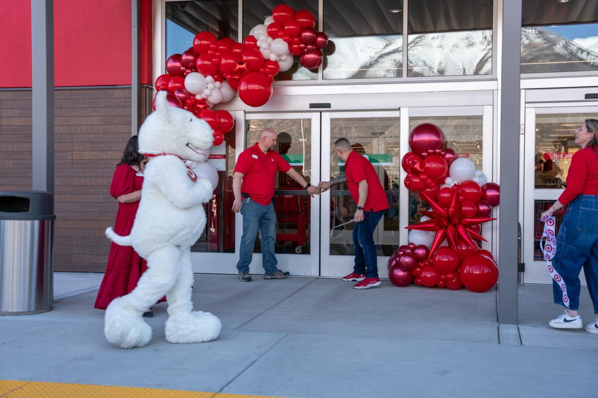 New Target store at Provo mall opens to the public ahead of expected date | News, Sports, Jobs - Vimarsana News