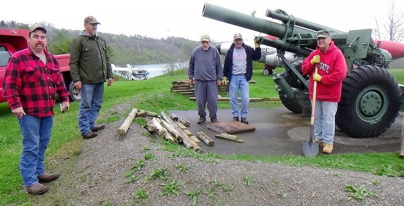 Sprucing up military park | News, Sports, Jobs - Vimarsana News