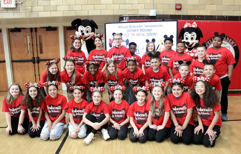 Wells Academy kids get send-off to Disney World | News, Sports, Jobs - Vimarsana News