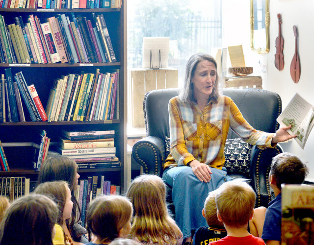 Wintersville author shares her passion for picture books at story hour | News, Sports, Jobs - Vimarsana News