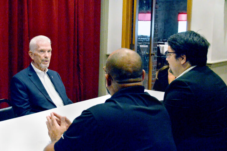 U.S. Rep. Bill Johnson visits business, volunteer group | News, Sports, Jobs - Vimarsana News