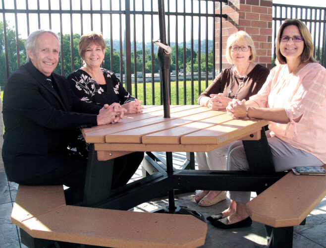 Lending a hand | News, Sports, Jobs - The Herald Star - Vimarsana News