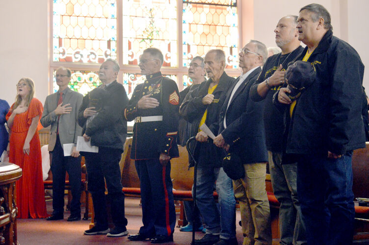 Sycamore Center hosts solemn celebration for veterans | News, Sports, Jobs - Vimarsana News