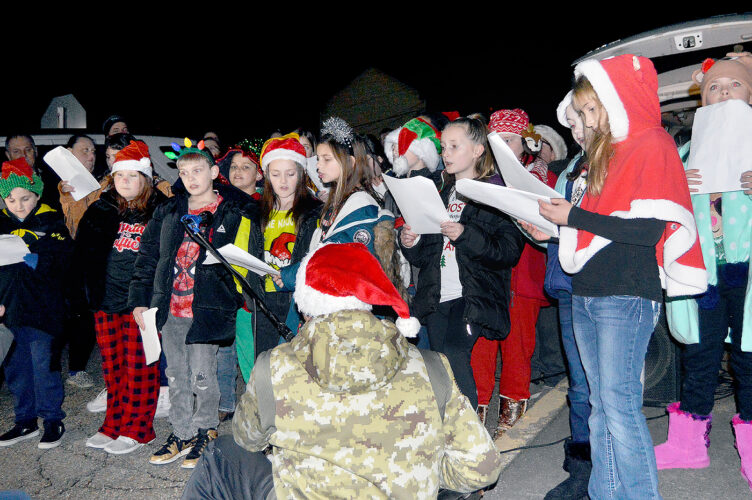 Trees and music light up Mingo Junction | News, Sports, Jobs - Vimarsana News