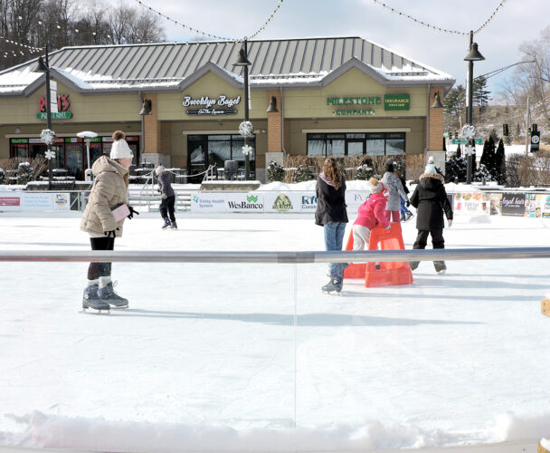Franciscan ice rink offers winter fun | News, Sports, Jobs - Vimarsana News