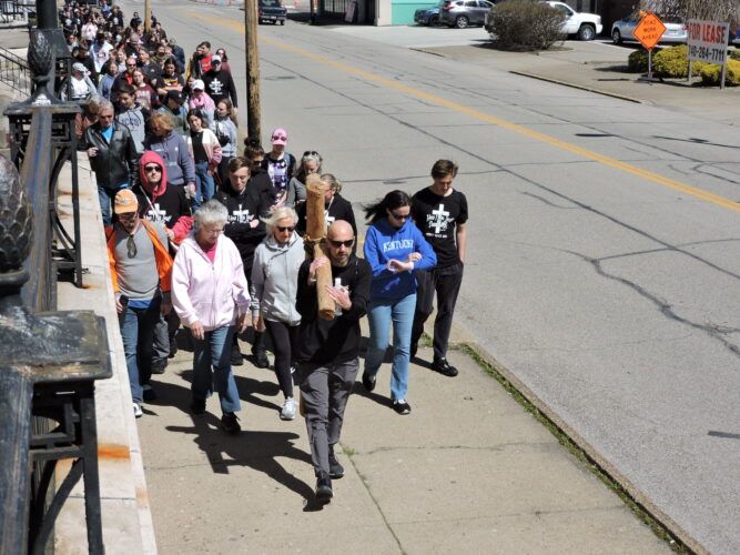 Walk serves as reminder of Easter's spiritual meaning | News, Sports, Jobs - Vimarsana News