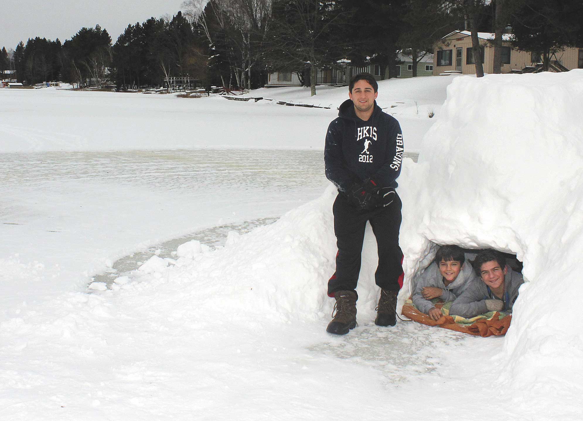 Igloo challenge Hong Kong brothers show Yoopers how it’s done News