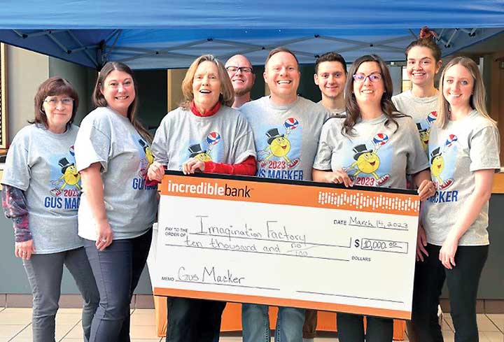 IncredibleBank donates $10K | News, Sports, Jobs - Vimarsana News