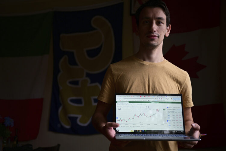 Stock shorters reap profits on Truth Social bets | News, Sports, Jobs - Vimarsana News