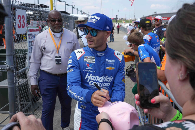 NASCAR’s playoffs begin with no clear favorite, Larson as top seed