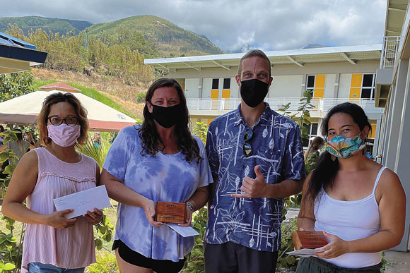 Duke's Beach House recognizes staff at Princess Nahi'ena'ena Elementary School | News, Sports, Jobs - Vimarsana News