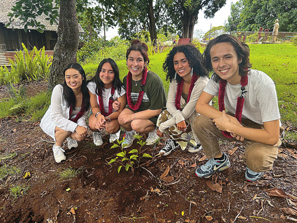 Visiting college students learn Maui history with kuleana and aloha | News, Sports, Jobs - Vimarsana News