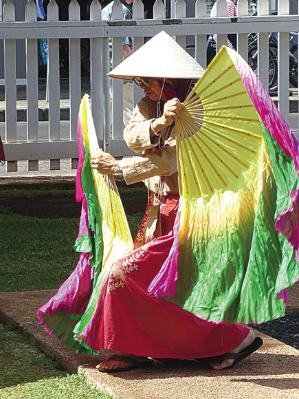 Chinese Moon Festival: A Mid-Autumn Celebration (Zhong Qiu Jie) in Lahaina | News, Sports, Jobs - Vimarsana News